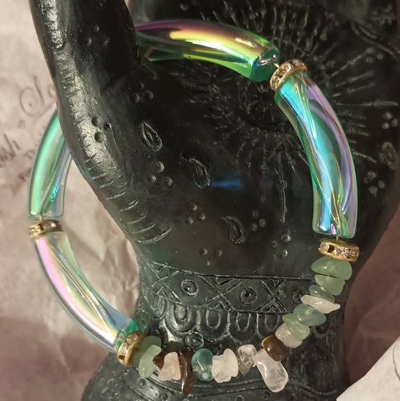 Gemstone and Acrylic Bracelet - Picture 1 of 9